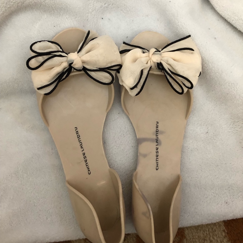 Chinese Laundry Bow Flats Size 7.5